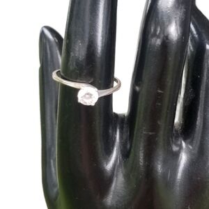 DAINTY STERLING SILVER & CZ SOLITAIRE STYLE RING